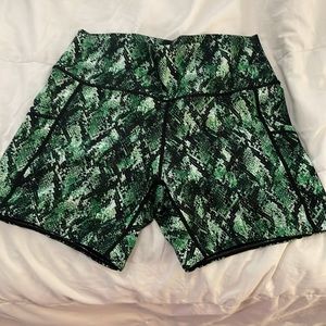 ✨🔥CVG 5” Shorts L